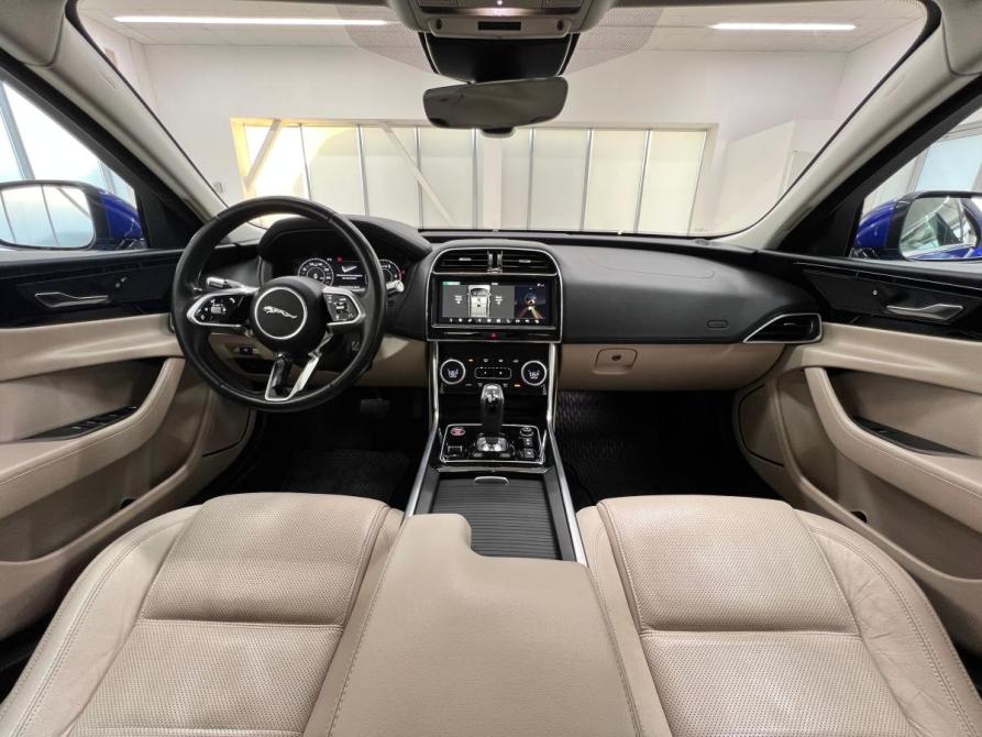 Jaguar XE I Рестайлинг Волгоград  - изображение 13