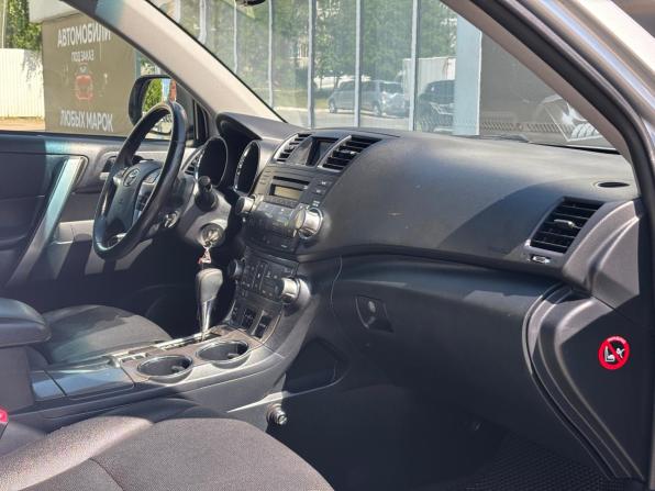 Toyota Highlander II (XU40) Рестайлинг с пробегом 2012 года, цена 1 749 000 рублей, 241000 км, внедорожник, Автокод Объявления