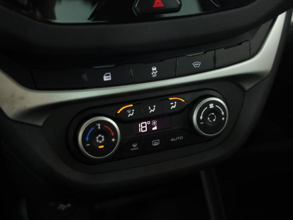 Lada (ВАЗ) Vesta I с пробегом 2018 года, цена 869 777 рублей, 191275 км, седан, Автокод Объявления