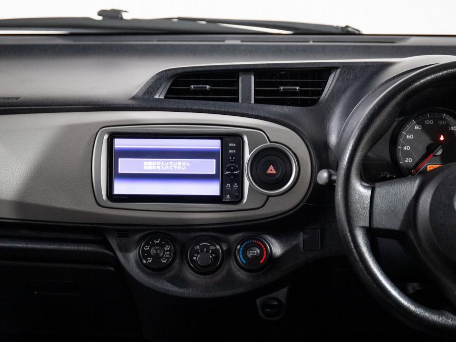 Toyota Vitz III (XP130) Иркутск  - изображение 11