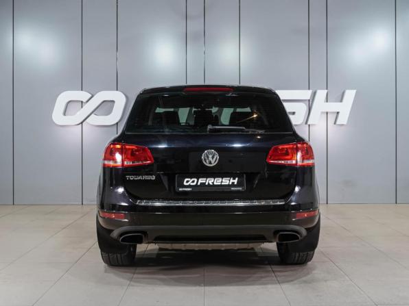 Volkswagen Touareg II с пробегом 2012 года, цена 1 799 000 рублей, 280330 км, внедорожник, Автокод Объявления