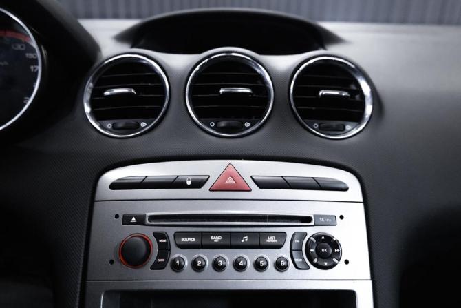 Peugeot 308 I Рестайлинг с пробегом 2011 года, цена 450 000 рублей, 119840 км, хэтчбек, Автокод Объявления