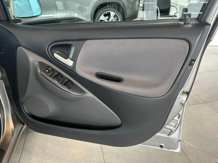 Toyota Vitz I (P10) Новосибирск  - изображение 14