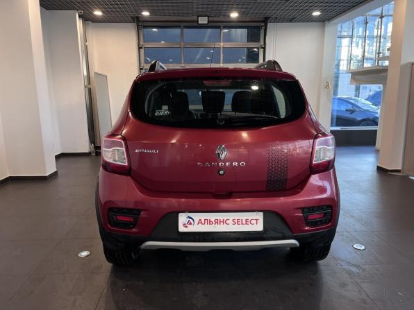 Renault Sandero II с пробегом 2018 года, цена 1 310 000 рублей, 61825 км, хэтчбек, Автокод Объявления