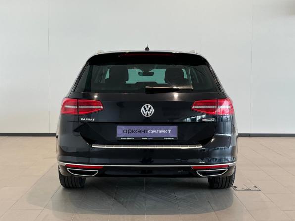 Volkswagen Passat B8 Рестайлинг с пробегом 2019 года, цена 2 120 000 рублей, 320253 км, универсал, Автокод Объявления