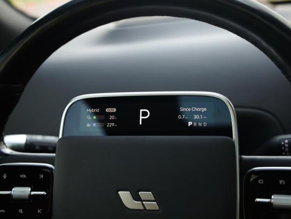 Li Auto (Lixiang) L7 I Рестайлинг с пробегом 2024 года, цена 6 699 000 рублей, 52000 км, внедорожник, Автокод Объявления