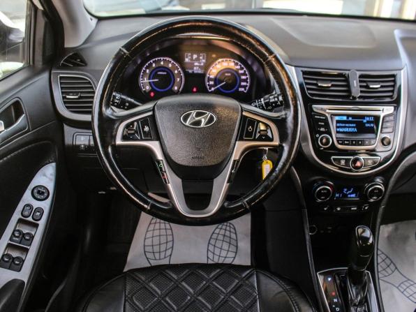 Hyundai Solaris I Рестайлинг с пробегом 2015 года, цена 986 000 рублей, 84196 км, хэтчбек, Автокод Объявления