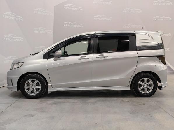 Honda Freed I с пробегом 2011 года, цена 1 299 000 рублей, 118000 км, компактвэн, Автокод Объявления