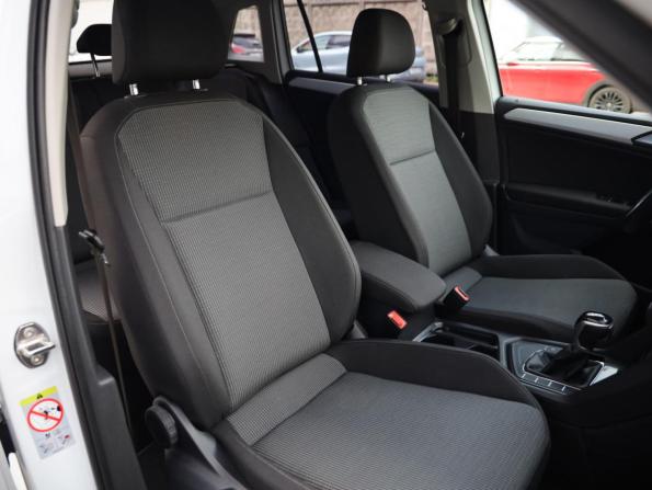 Volkswagen Tiguan II Рестайлинг с пробегом 2021 года, цена 2 614 000 рублей, 33911 км, внедорожник, Автокод Объявления