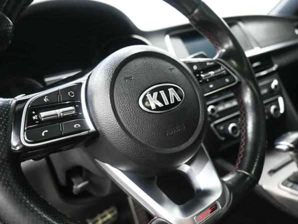 Kia Optima IV Рестайлинг с пробегом 2018 года, цена 2 099 900 рублей, 82231 км, седан, Автокод Объявления