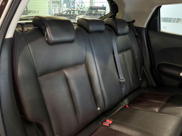 Nissan Juke I с пробегом 2013 года, цена 1 097 000 рублей, 118601 км, внедорожник, Автокод Объявления
