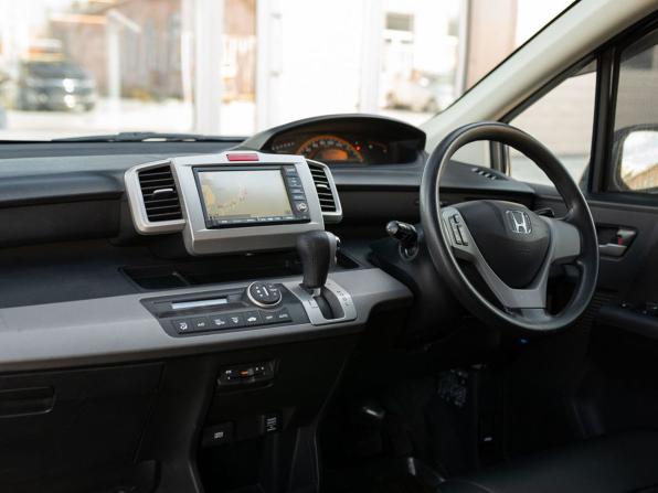 Honda Freed I с пробегом 2010 года, цена 950 000 рублей, 182003 км, компактвэн, Автокод Объявления