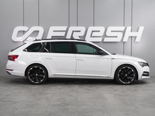 Skoda Superb III Рестайлинг с пробегом 2019 года, цена 3 180 000 рублей, 130114 км, универсал, Автокод Объявления