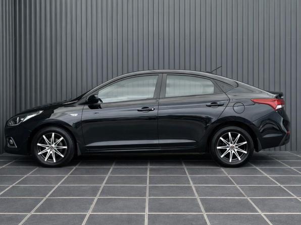 Hyundai Solaris II с пробегом 2017 года, цена 1 217 000 рублей, 85917 км, седан, Автокод Объявления