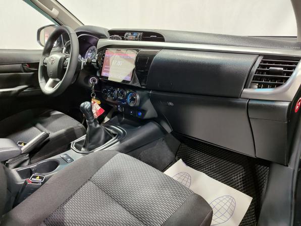 Toyota Hilux VIII Рестайлинг с пробегом 2021 года, цена 3 500 000 рублей, 173000 км, пикап, Автокод Объявления