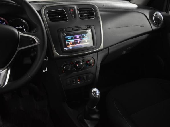 Renault Sandero II Рестайлинг с пробегом 2018 года, цена 1 273 000 рублей, 14962 км, хэтчбек, Автокод Объявления