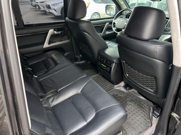 Toyota Land Cruiser 200 Series Рестайлинг 1 с пробегом 2015 года, цена 7 499 000 рублей, 95750 км, внедорожник, Автокод Объявления