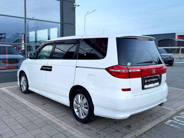 Honda Elysion I Рестайлинг с пробегом 2013 года, цена 2 350 000 рублей, 154774 км, минивэн, Автокод Объявления