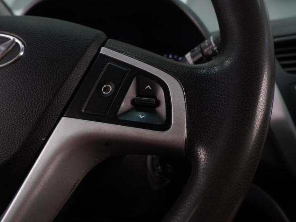 Hyundai Solaris I Рестайлинг с пробегом 2014 года, цена 984 000 рублей, 130369 км, седан, Автокод Объявления