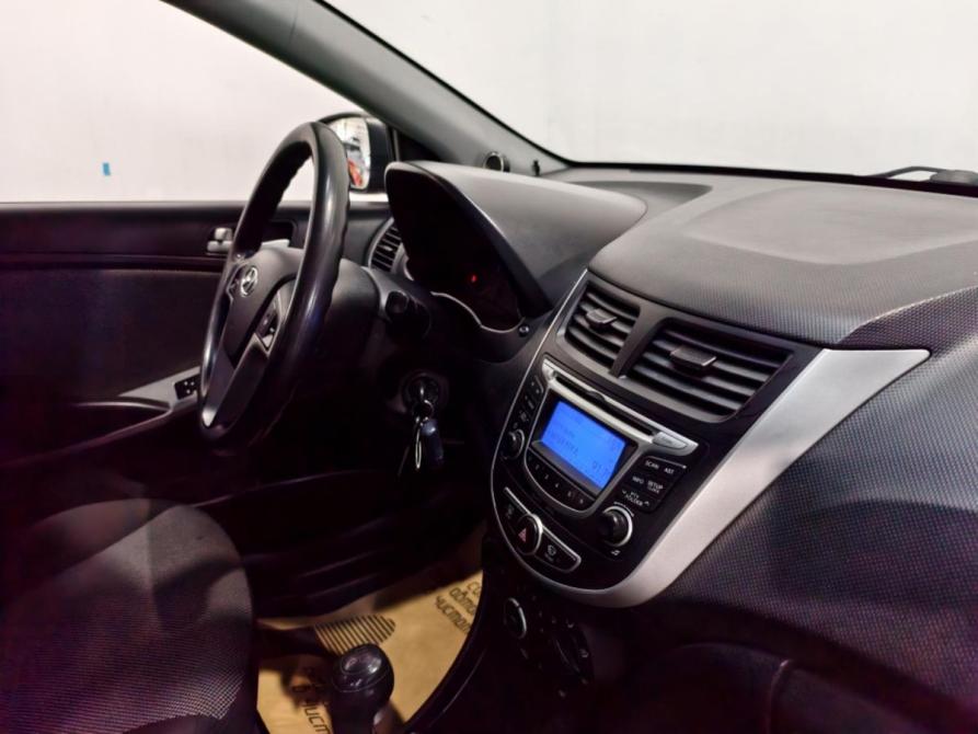Hyundai Solaris I Курск  - изображение 5