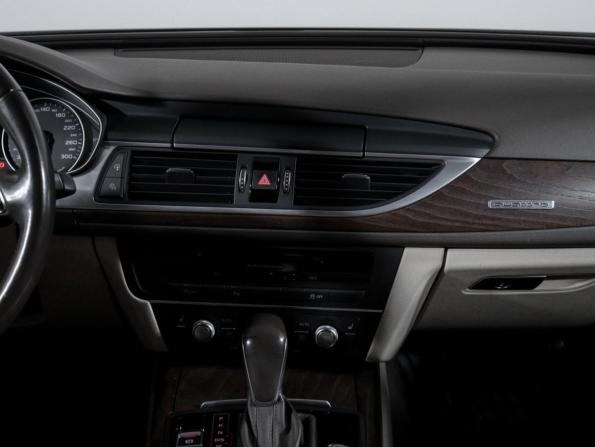 Audi A6 IV (C7) Рестайлинг с пробегом 2015 года, цена 2 590 000 рублей, 110500 км, седан, Автокод Объявления