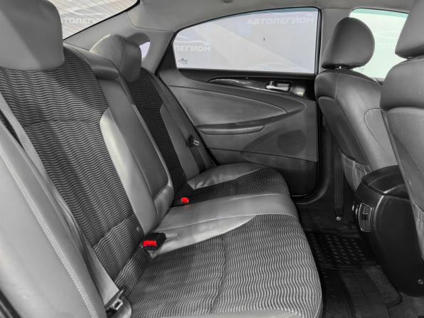 Hyundai Sonata VI (YF) с пробегом 2010 года, цена 910 000 рублей, 238000 км, седан, Автокод Объявления