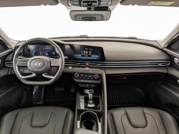Hyundai Elantra VII (CN7) Рестайлинг с пробегом 2025 года, цена 2 470 000 рублей, 12920 км, седан, Автокод Объявления