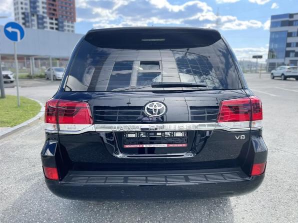 Toyota Land Cruiser 200 Series Рестайлинг 2 с пробегом 2017 года, цена 5 099 000 рублей, 224505 км, внедорожник, Автокод Объявления