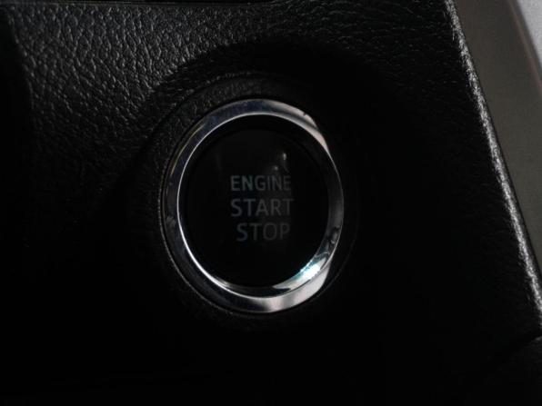 Toyota Camry VII (XV50) Рестайлинг с пробегом 2015 года, цена 2 249 000 рублей, 260028 км, седан, Автокод Объявления