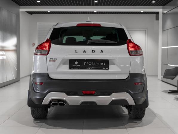 Lada (ВАЗ) XRAY I с пробегом 2018 года, цена 895 000 рублей, 146207 км, хэтчбек, Автокод Объявления