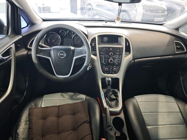 Opel Astra J с пробегом 2011 года, цена 395 000 рублей, 233000 км, хэтчбек, Автокод Объявления