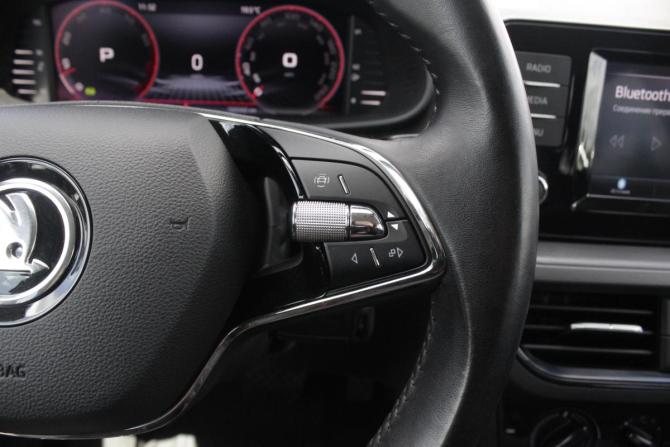 Skoda Rapid II с пробегом 2022 года, цена 1 530 000 рублей, 160532 км, лифтбек, Автокод Объявления
