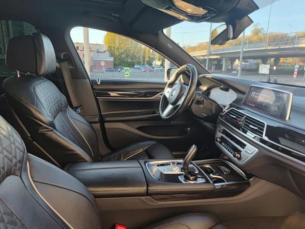 BMW 7 серии VI (G11/G12) Рестайлинг с пробегом 2019 года, цена 5 300 000 рублей, 192000 км, седан, Автокод Объявления