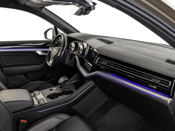 Volkswagen Touareg III с пробегом 2019 года, цена 4 430 000 рублей, 108625 км, внедорожник, Автокод Объявления