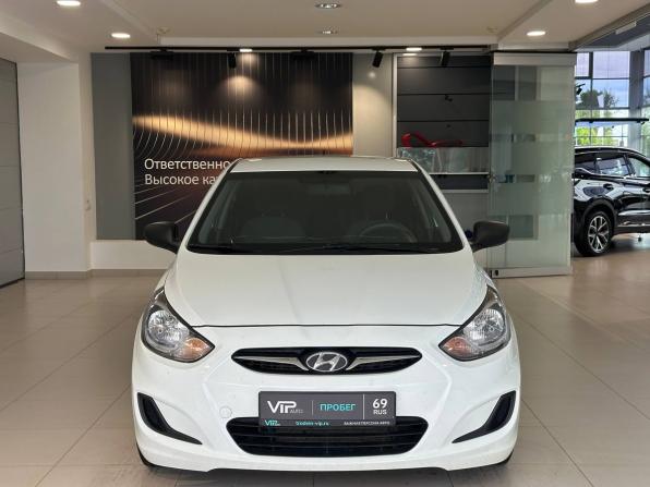 Hyundai Solaris I с пробегом 2012 года, цена 747 000 рублей, 130213 км, седан, Автокод Объявления