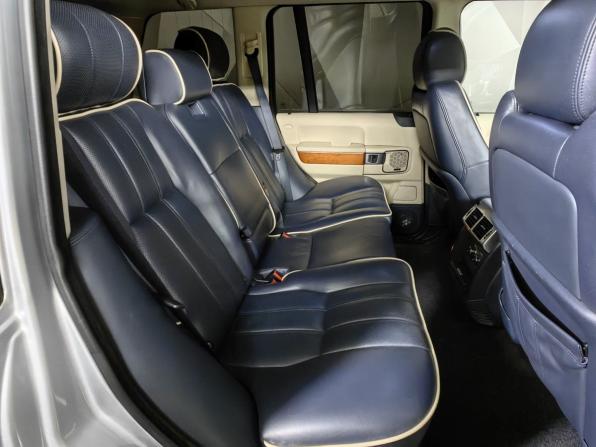 Land Rover Range Rover III Рестайлинг с пробегом 2006 года, цена 949 000 рублей, 329858 км, внедорожник, Автокод Объявления