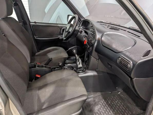 Chevrolet Niva I Рестайлинг с пробегом 2019 года, цена 720 000 рублей, 83000 км, внедорожник, Автокод Объявления
