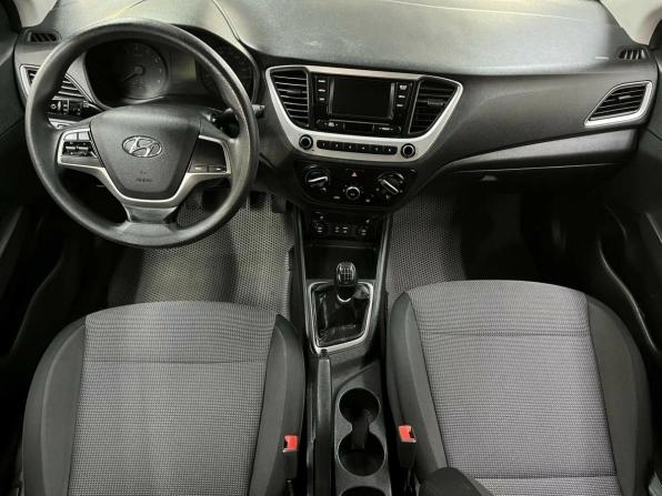Hyundai Solaris II с пробегом 2018 года, цена 1 246 300 рублей, 95151 км, седан, Автокод Объявления