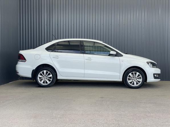 Volkswagen Polo V Рестайлинг с пробегом 2016 года, цена 1 177 000 рублей, 102847 км, седан, Автокод Объявления