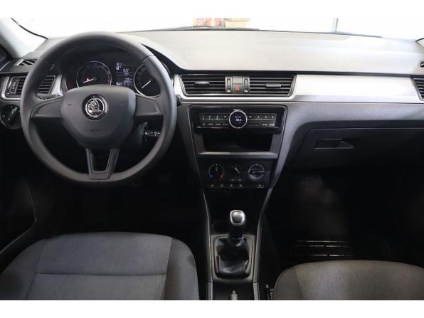 Skoda Rapid I Рестайлинг с пробегом 2018 года, цена 1 329 000 рублей, 84917 км, лифтбек, Автокод Объявления