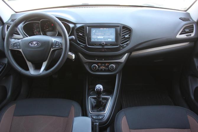 Lada (ВАЗ) Vesta I с пробегом 2017 года, цена 817 000 рублей, 118476 км, седан, Автокод Объявления