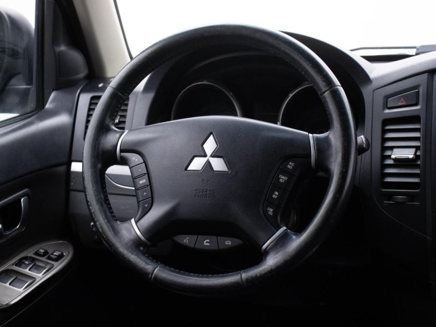 Mitsubishi Pajero IV Рестайлинг 1 Москва  - изображение 15