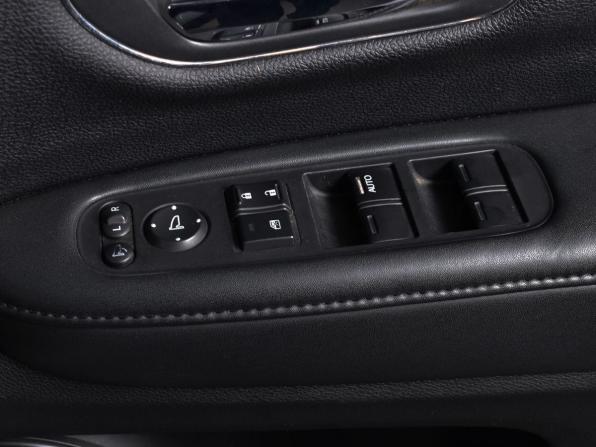 Honda Vezel I с пробегом 2014 года, цена 1 514 995 рублей, 160564 км, внедорожник, Автокод Объявления