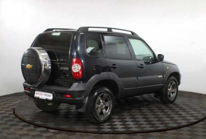 Chevrolet Niva I Рестайлинг с пробегом 2017 года, цена 750 000 рублей, 100294 км, внедорожник, Автокод Объявления