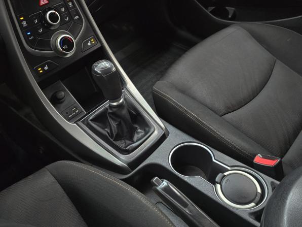 Hyundai Elantra V (MD) Рестайлинг с пробегом 2015 года, цена 1 299 000 рублей, 176000 км, седан, Автокод Объявления