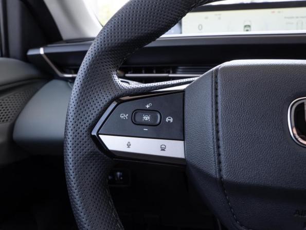 Changan Lamore с пробегом 2024 года, цена 2 089 000 рублей, 15317 км, седан, Автокод Объявления