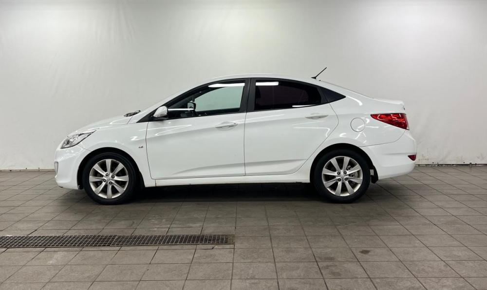 Hyundai Solaris I Санкт-Петербург  - изображение 4