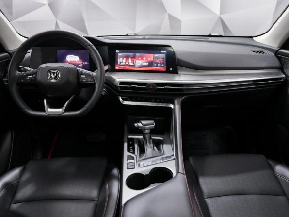 Changan CS35 Plus I Рестайлинг с пробегом 2022 года, цена 1 810 000 рублей, 38000 км, внедорожник, Автокод Объявления