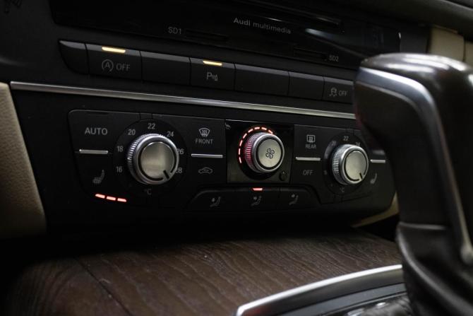 Audi A6 IV (C7) Рестайлинг с пробегом 2015 года, цена 1 799 000 рублей, 157133 км, седан, Автокод Объявления