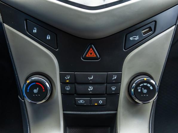 Chevrolet Cruze I Рестайлинг с пробегом 2012 года, цена 848 000 рублей, 202948 км, хэтчбек, Автокод Объявления